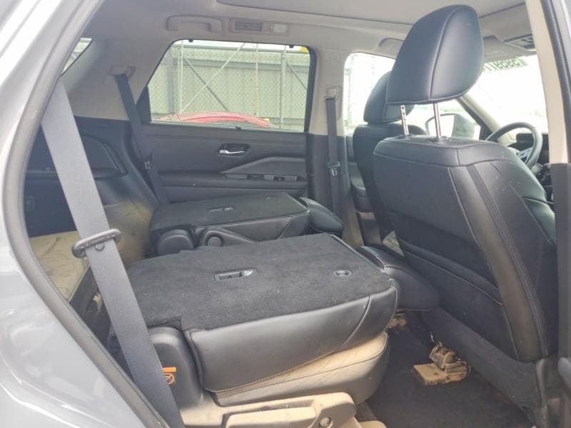 2023 NISSAN PATHFINDER PLATINUM 11