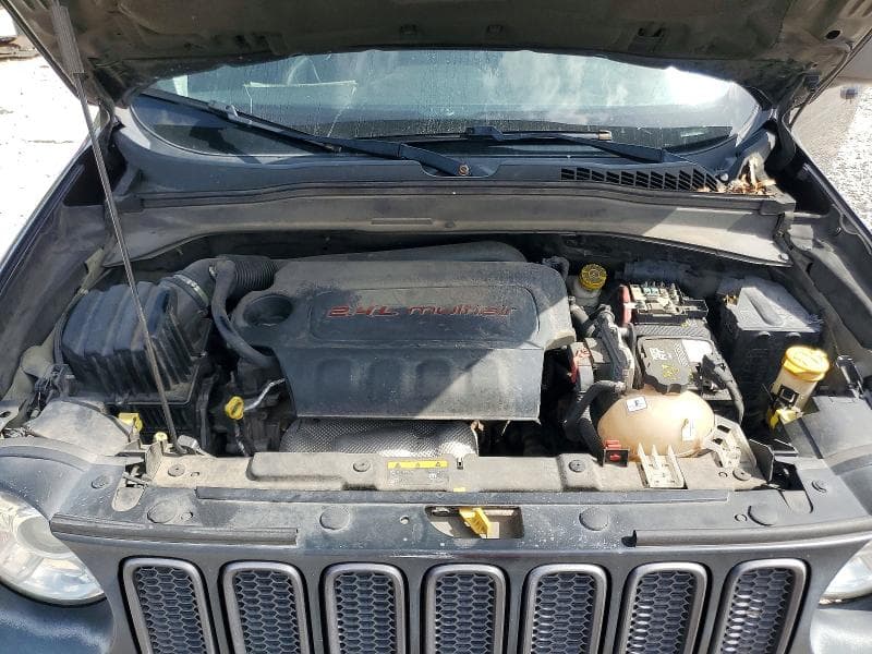 2018 JEEP RENEGADE TRAILHAWK 12