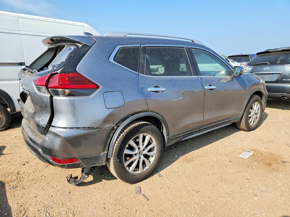 2017 NISSAN ROGUE SV 3