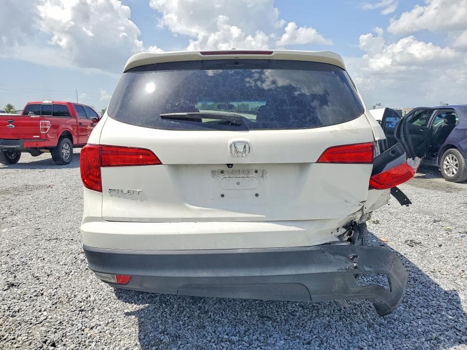 2017 HONDA PILOT EX 6