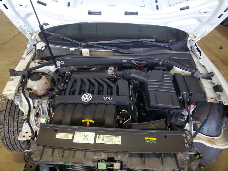 2018 VOLKSWAGEN PASSAT GT 11