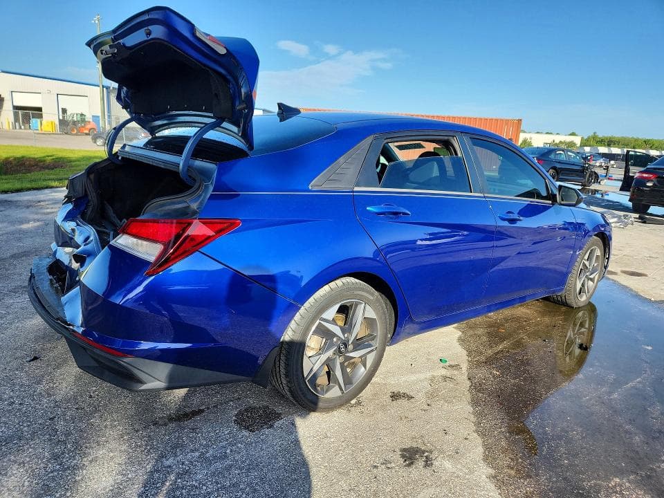 2023 HYUNDAI ELANTRA SEL 3