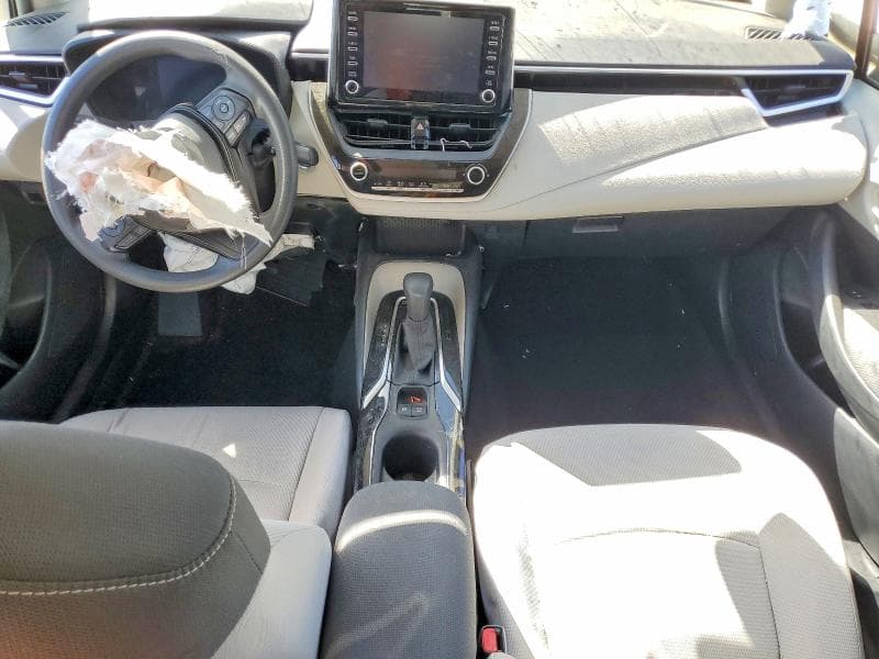 2020 TOYOTA COROLLA LE 8