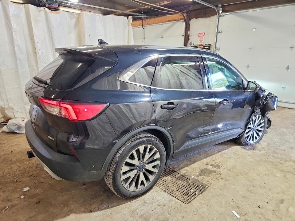 2020 FORD ESCAPE TITANIUM 3