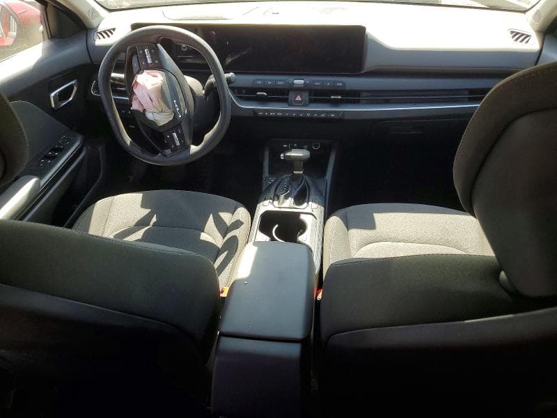 2025 KIA K4 LXS 8