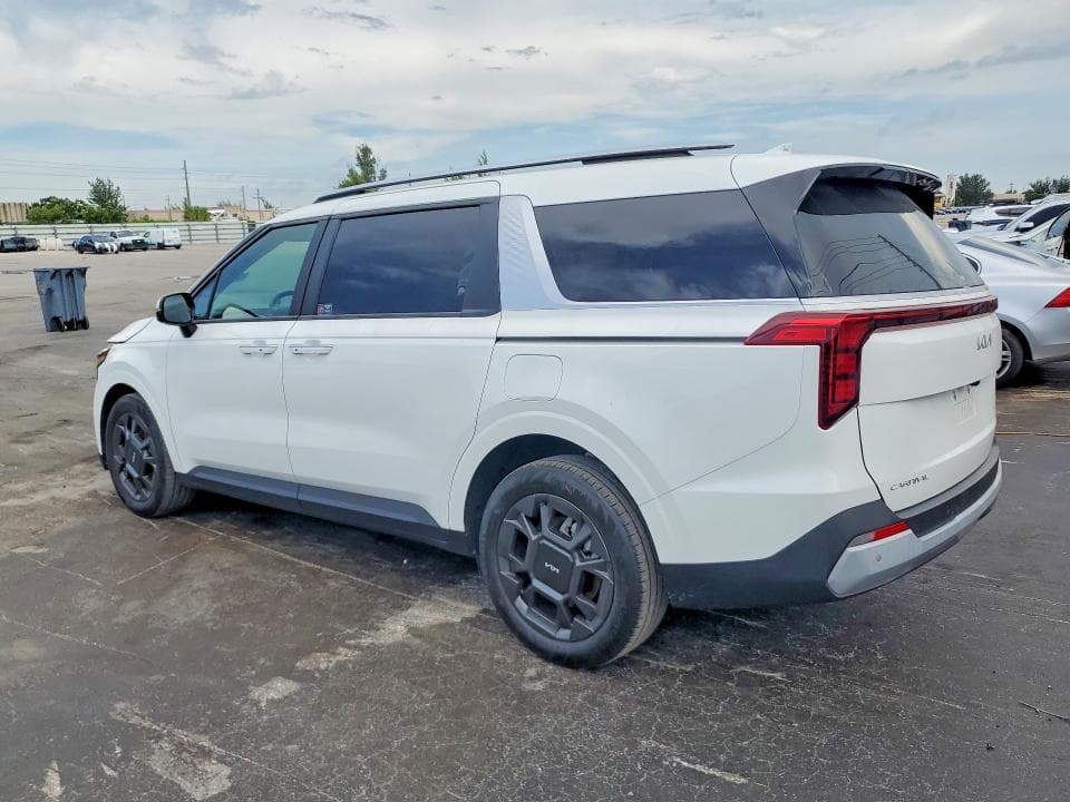 2025 KIA CARNIVAL EX 2