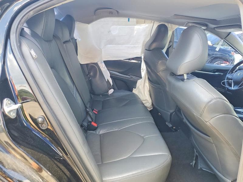 2022 TOYOTA CAMRY LE 10