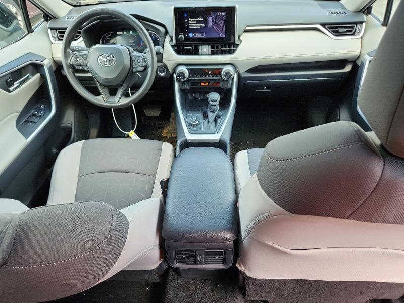 2025 TOYOTA RAV4 HYBRID XLE 8