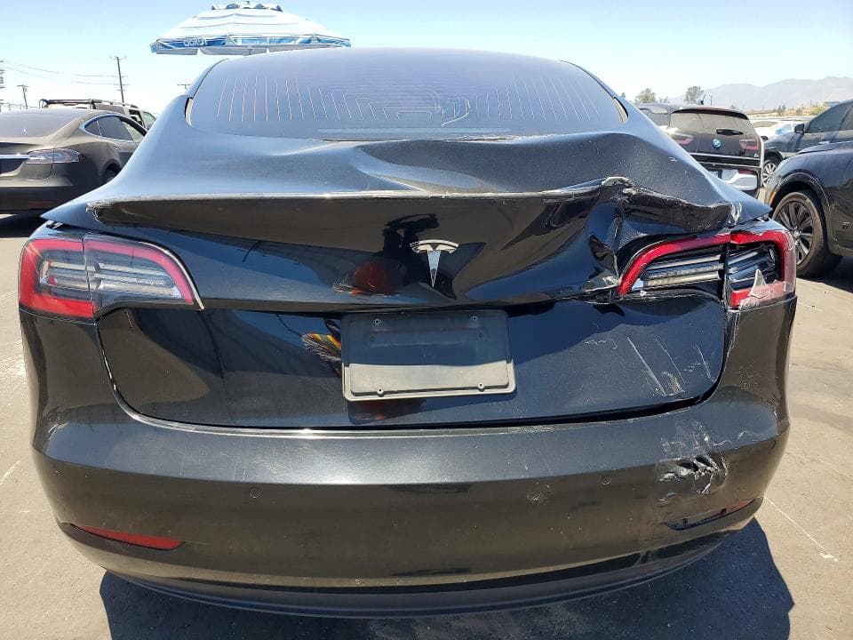 2018 TESLA MODEL 3 6