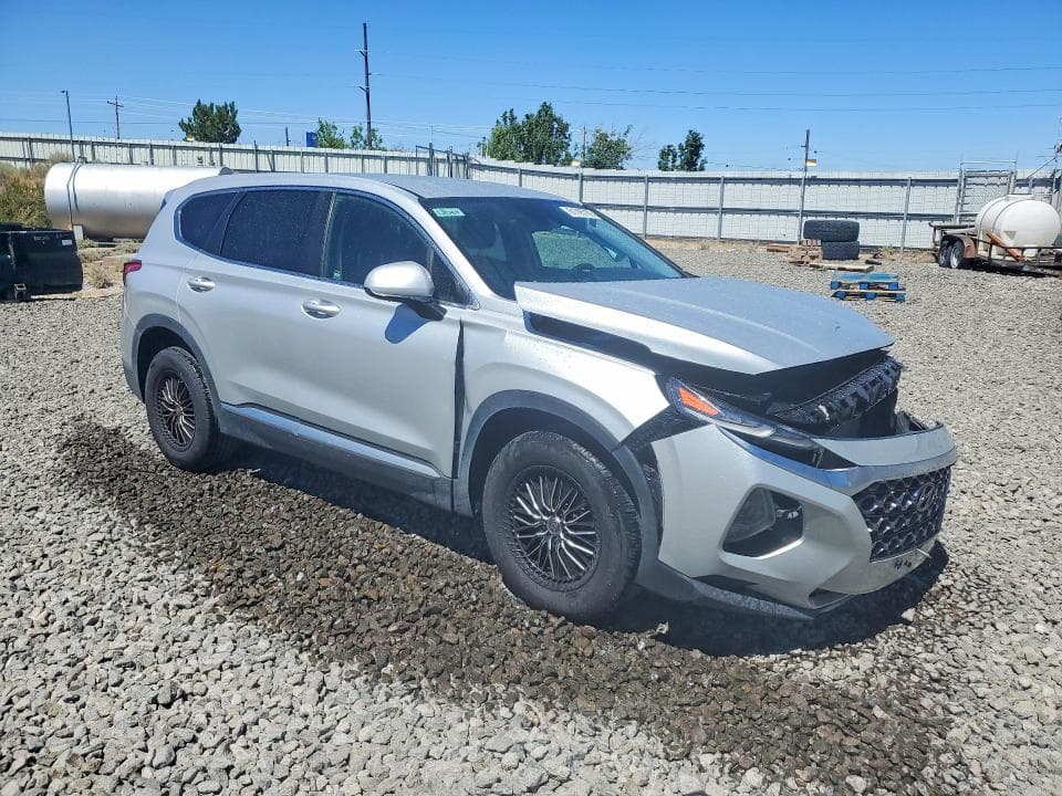 2019 HYUNDAI SANTA FE SE 4