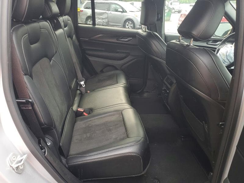 2025 JEEP GRAND CHEROKEE LAREDO 10