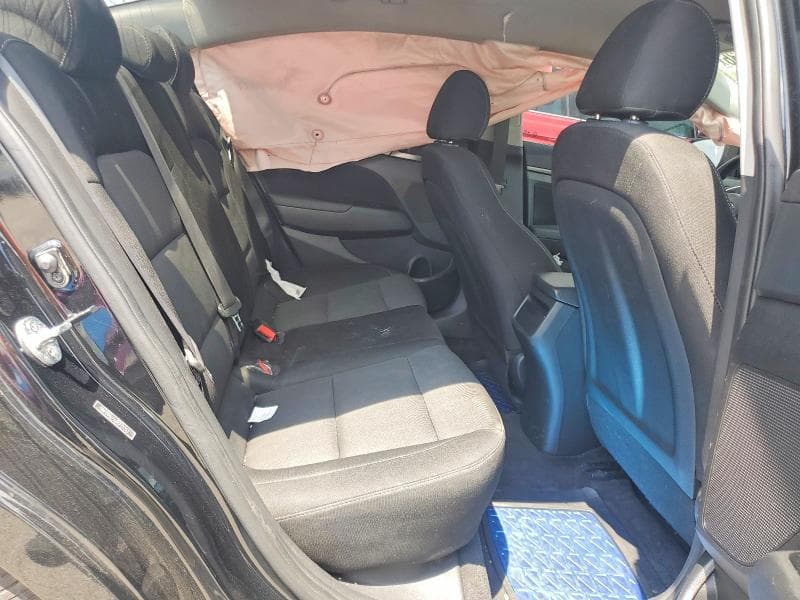 2018 HYUNDAI ELANTRA SEL 10