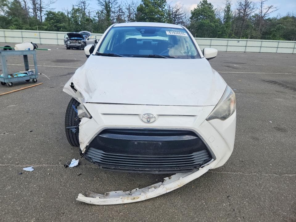2018 TOYOTA YARIS IA BASE 5