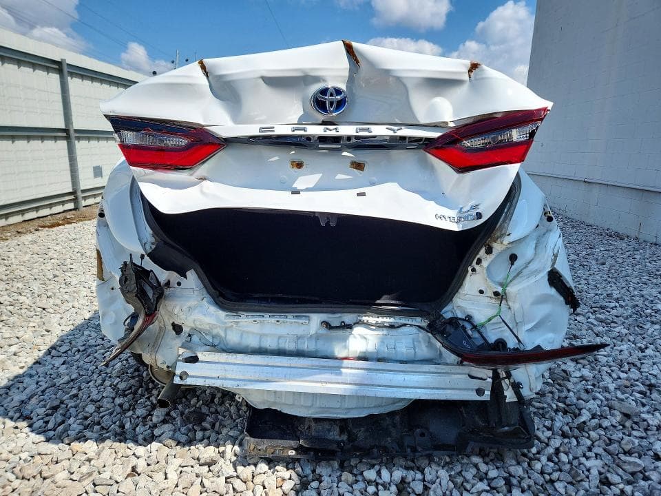 2024 TOYOTA CAMRY LE 6