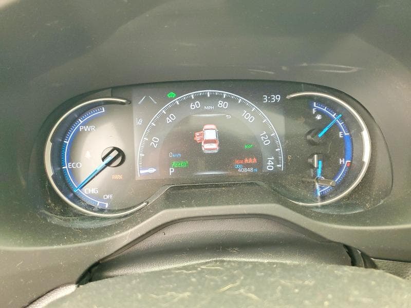 2024 TOYOTA RAV4 HYBRID XLE 9