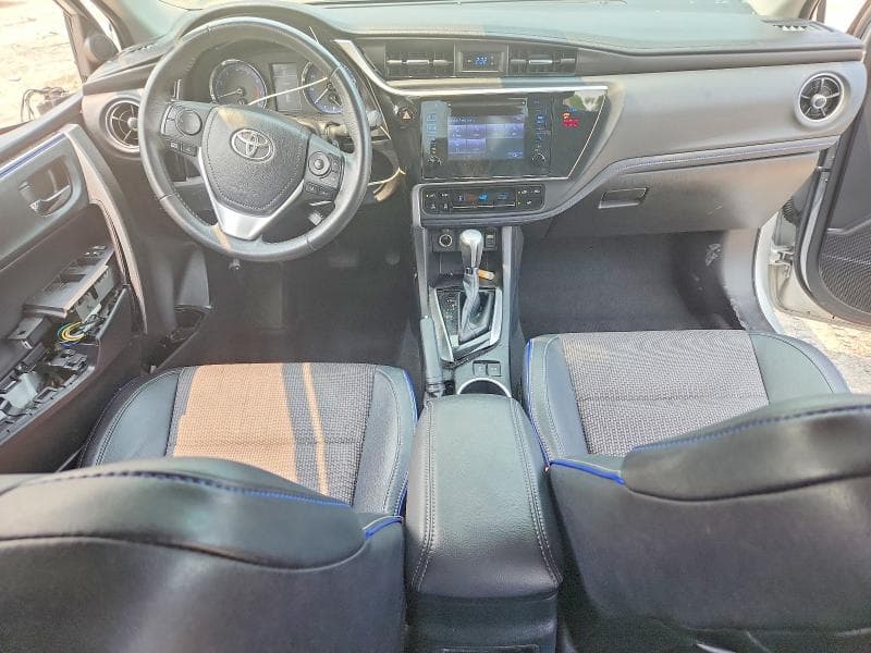 2018 TOYOTA COROLLA SE 8