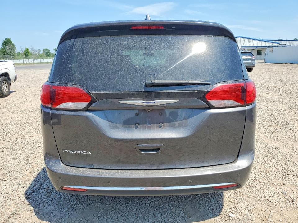 2019 CHRYSLER PACIFICA TOURING L 6