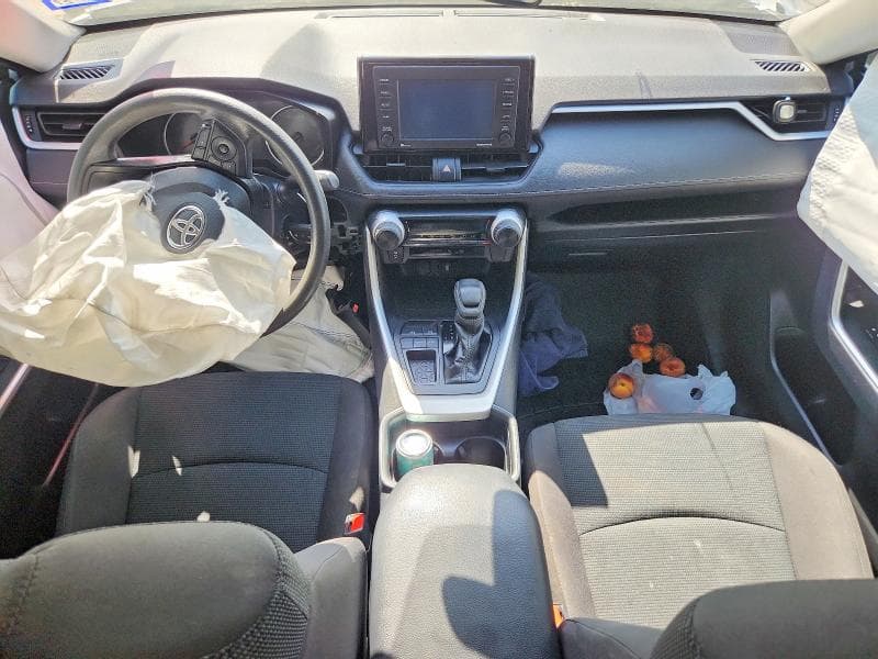 2021 TOYOTA RAV4 LE 8