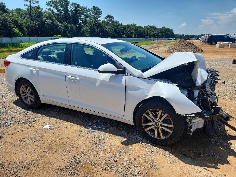 2017 HYUNDAI SONATA SE 4