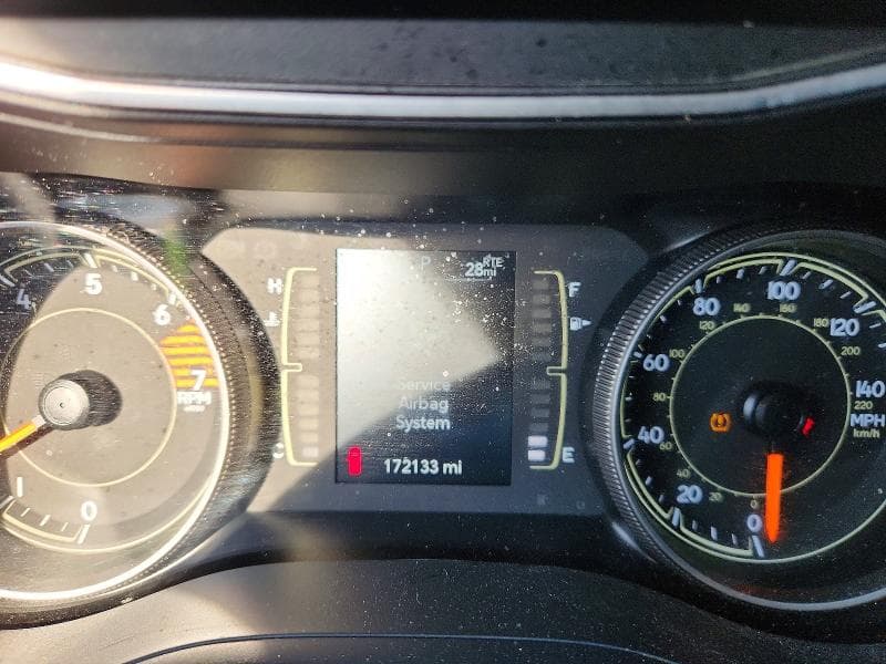 2019 JEEP CHEROKEE LATITUDE 9