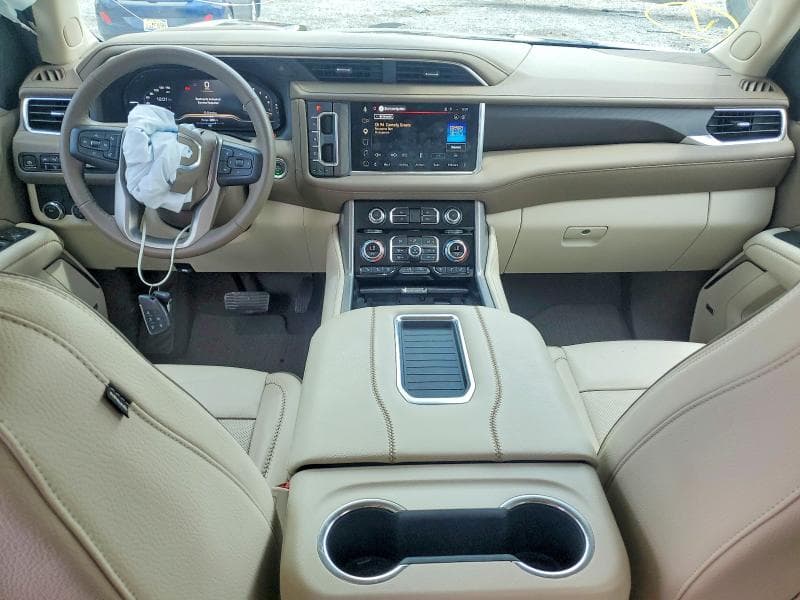 2024 GMC YUKON DENALI 8