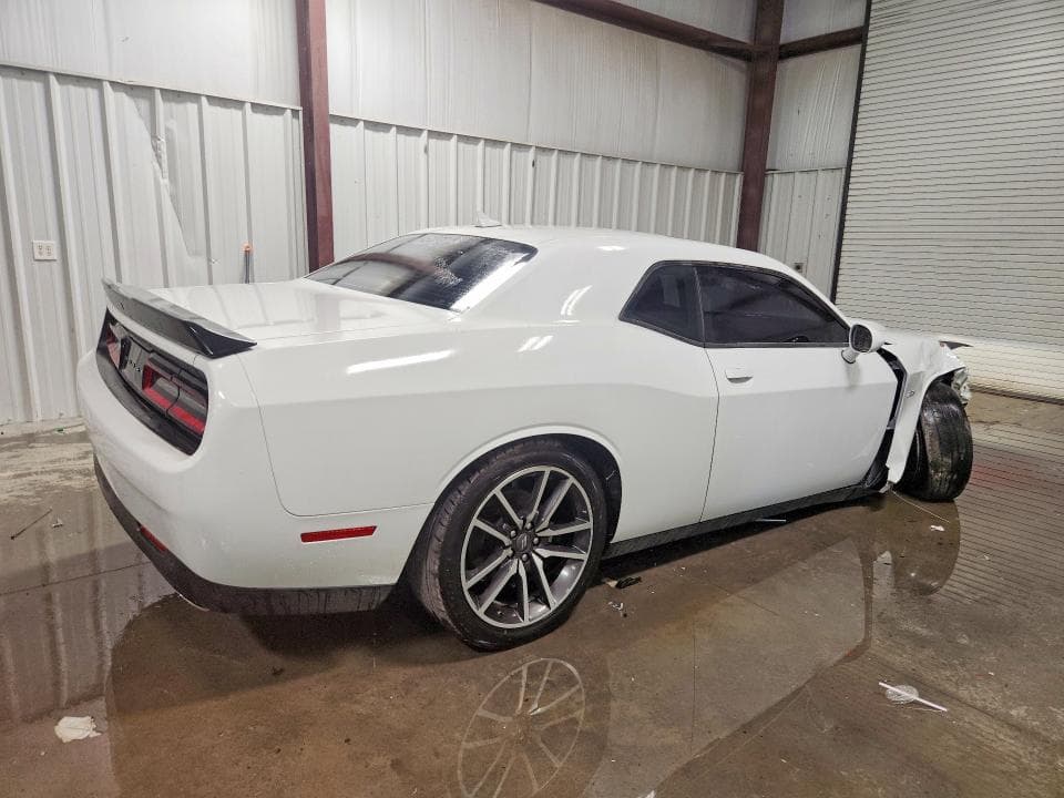2023 DODGE CHALLENGER R/T 3