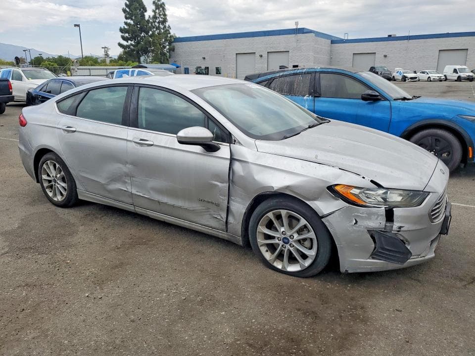 2019 FORD FUSION SE 4