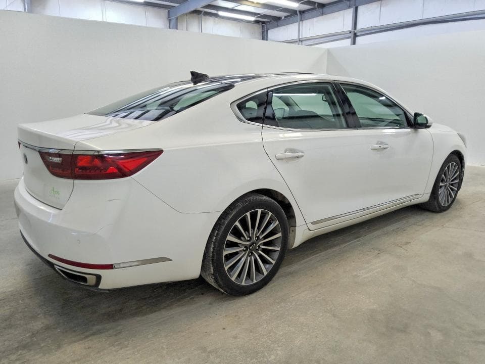 2017 KIA CADENZA PREMIUM 3