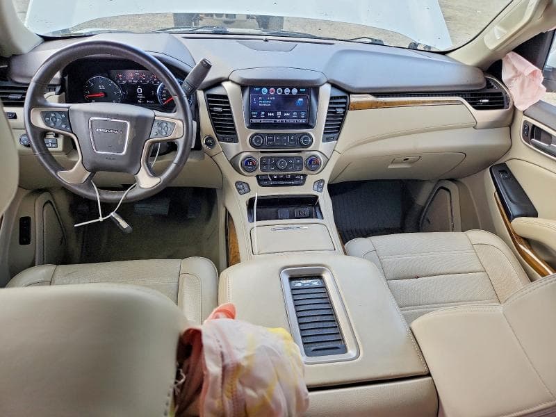 2017 GMC YUKON DENALI 8