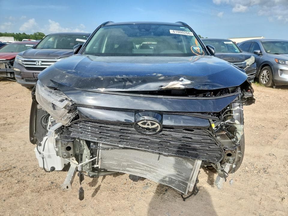 2025 TOYOTA RAV4 LE 5