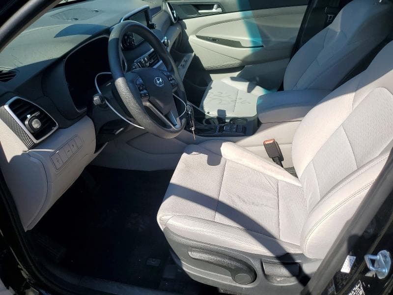 2020 HYUNDAI TUCSON SE 7