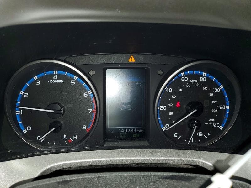 2018 TOYOTA RAV4 XLE 9