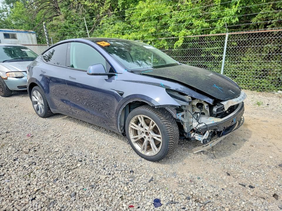 2022 TESLA MODEL Y 4