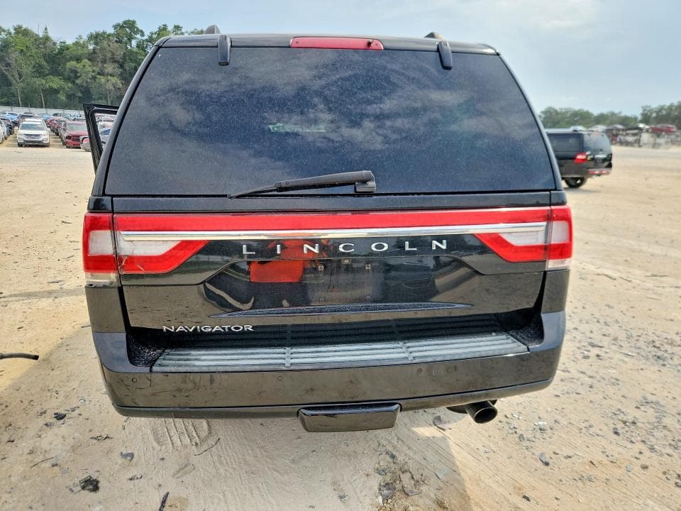 2017 LINCOLN NAVIGATOR SELECT 6