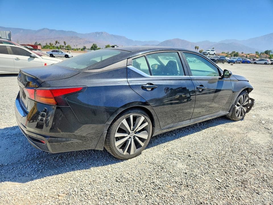 2020 NISSAN ALTIMA SR 3