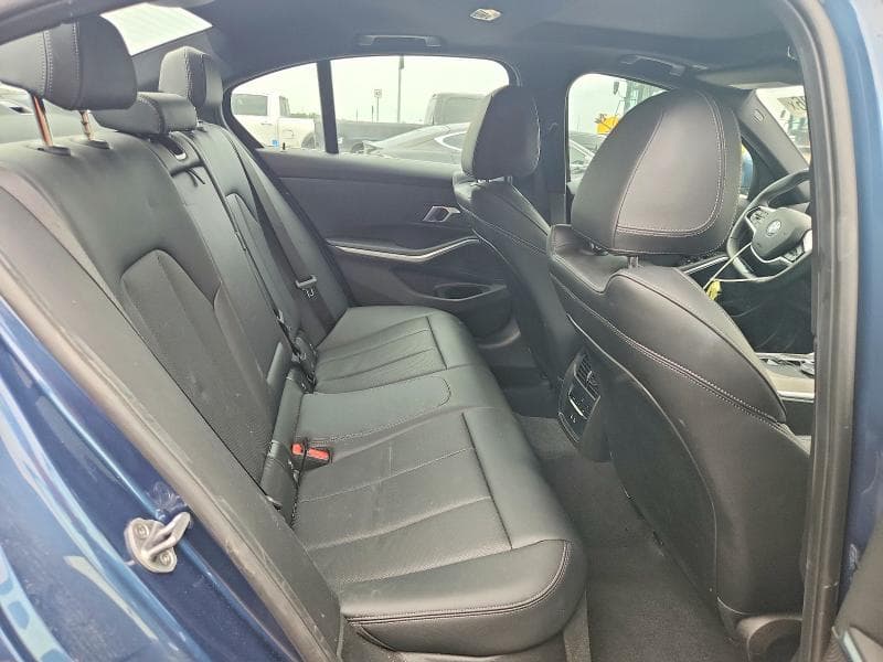2025 BMW 330I 10