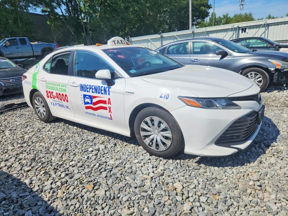 2020 TOYOTA CAMRY LE 4
