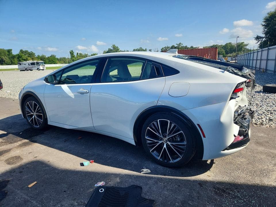 2024 TOYOTA PRIUS XLE 2