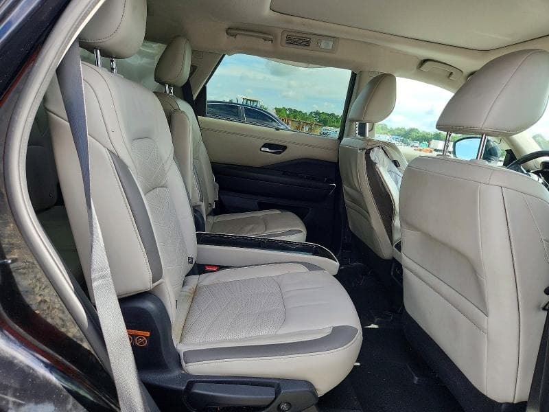 2022 NISSAN PATHFINDER PLATINUM 11