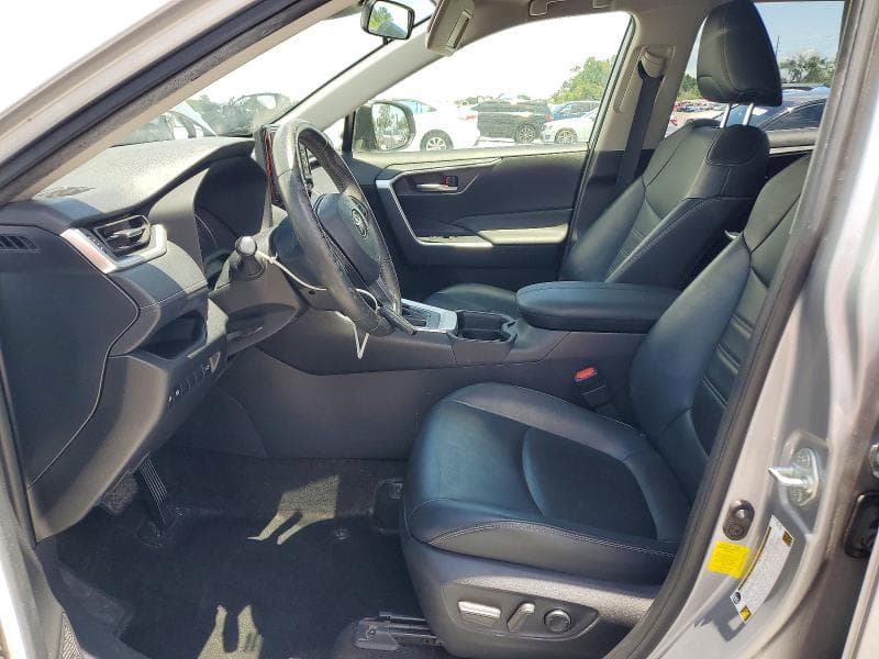 2020 TOYOTA RAV4 XLE PREMIUM 7
