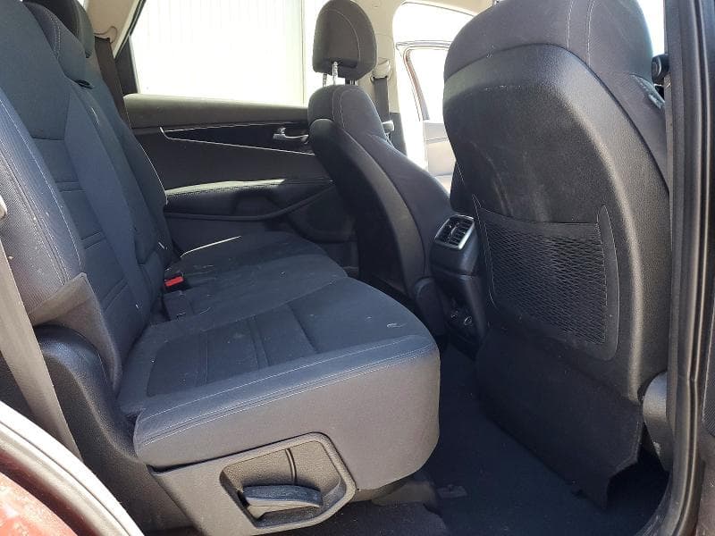 2017 KIA SORENTO LX 11