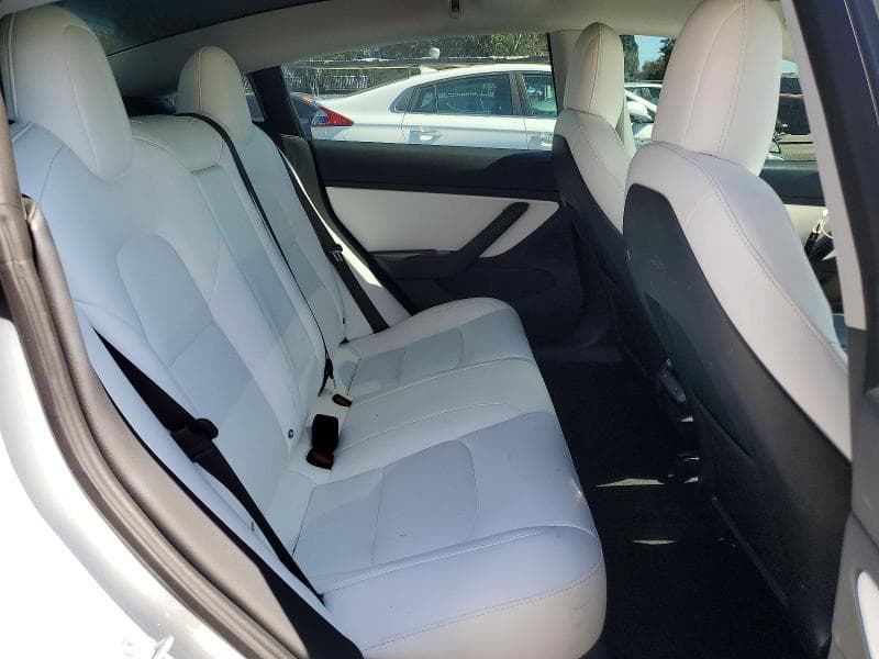 2018 TESLA MODEL 3 10