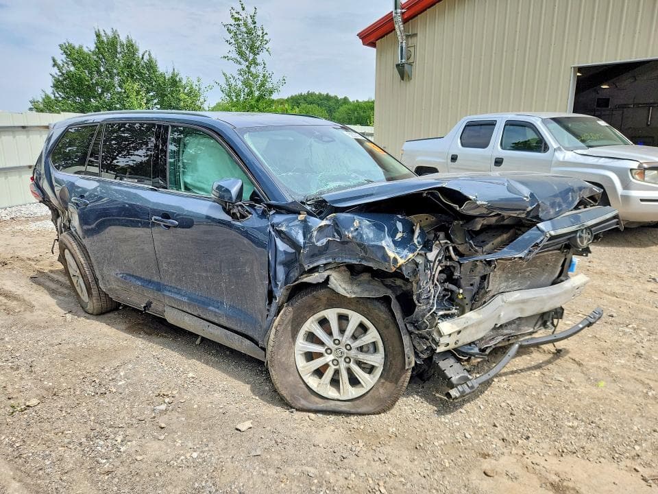2026 TOYOTA GRAND HIGHLANDER XLE 4