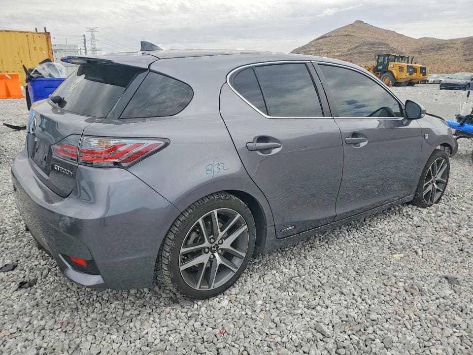 2017 LEXUS CT 200 3