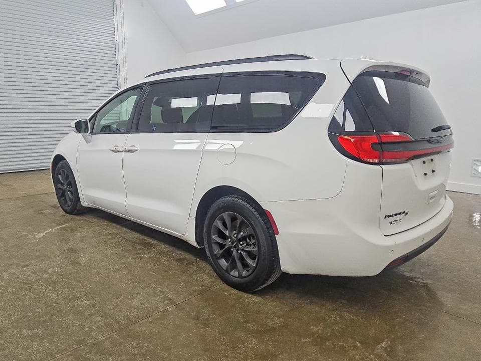 2021 CHRYSLER PACIFICA TOURING 2