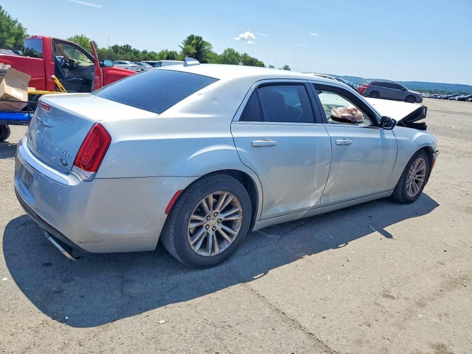 2019 CHRYSLER 300 TOURING 3