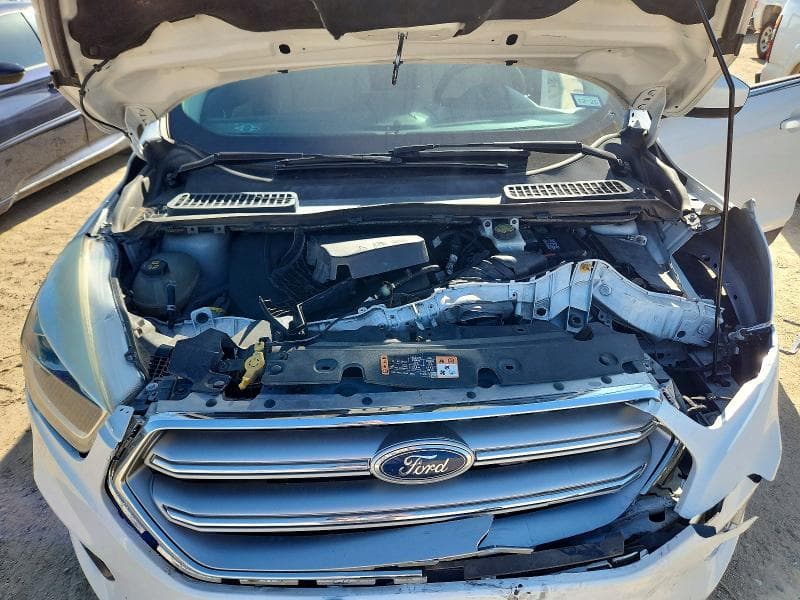 2017 FORD ESCAPE SE 12