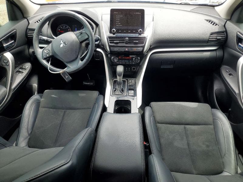 2022 MITSUBISHI ECLIPSE CROSS SE 8