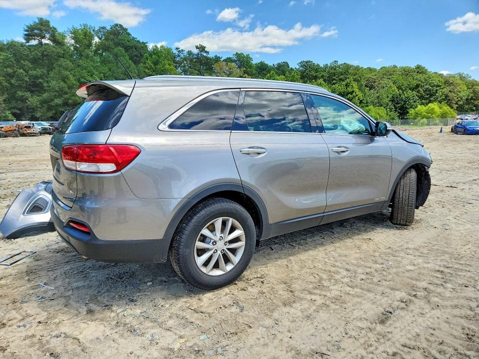 2017 KIA SORENTO LX V6 3