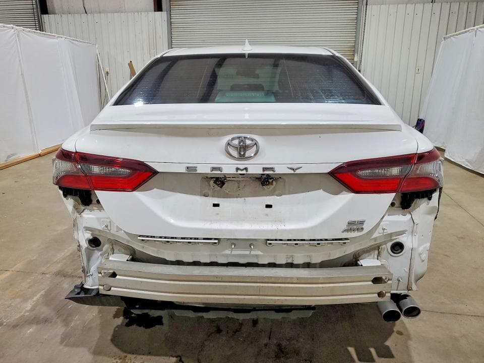 2022 TOYOTA CAMRY SE 6